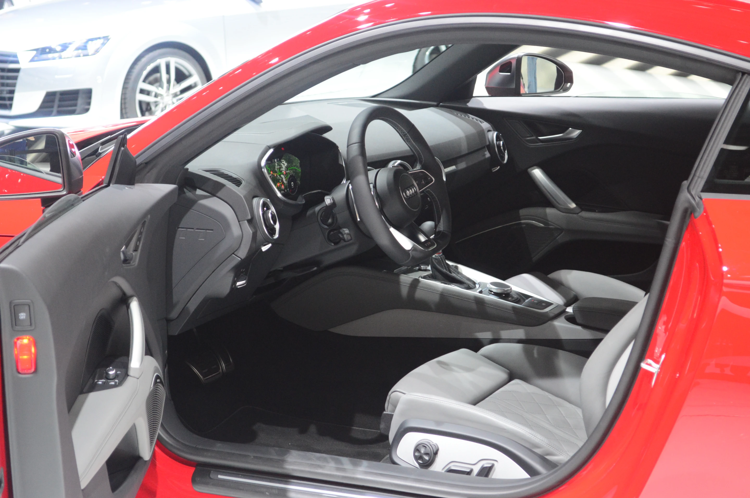 Features like Audi’s MMI Navigation system with large flash memory, DVD drive, Bluetooth interface and voice control system are standard (Photo: CC Weiss/Gizmag)