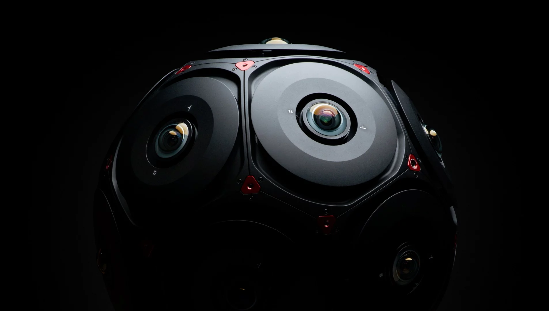 Facebook and Red Digital Cinema have revealed the hardware design and tech specs for the Manifold VR camera