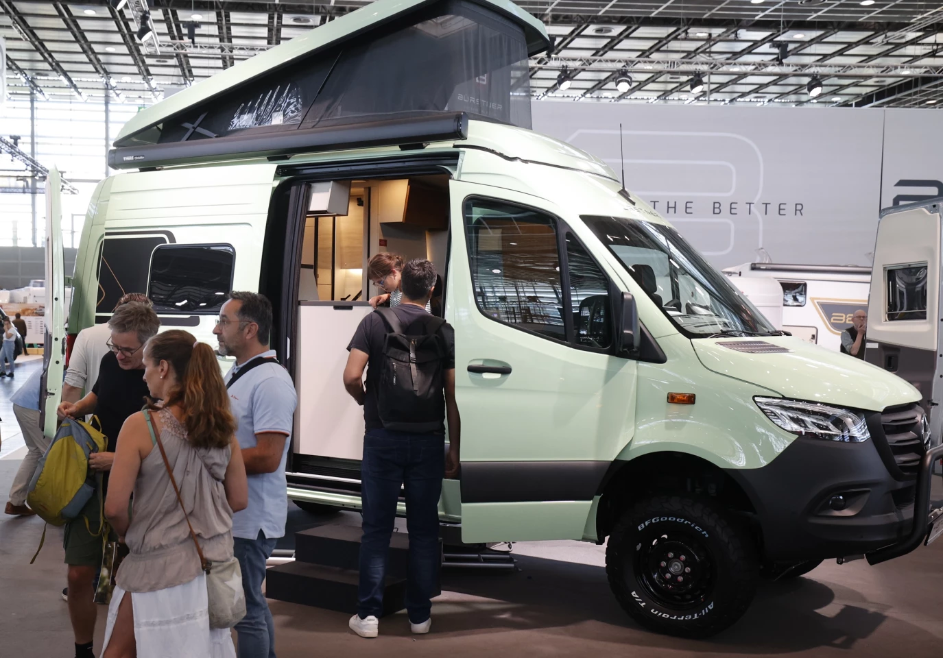 Bürstner holds the world premiere of the shifty bathroomed Habiton