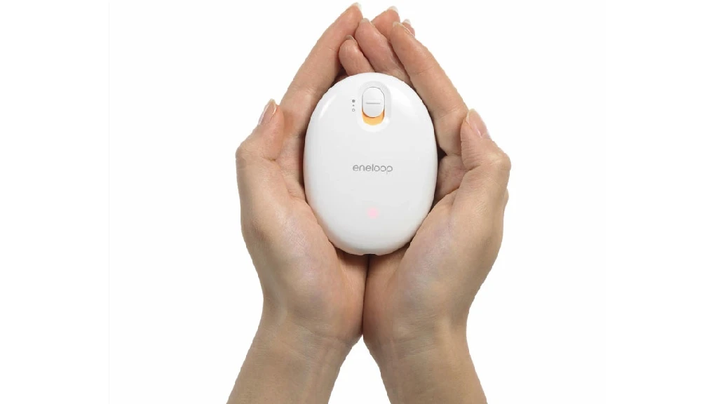 The single-sided Sanyo eneloop Kairo hand-warmer is a great pocket-filler this Christmas