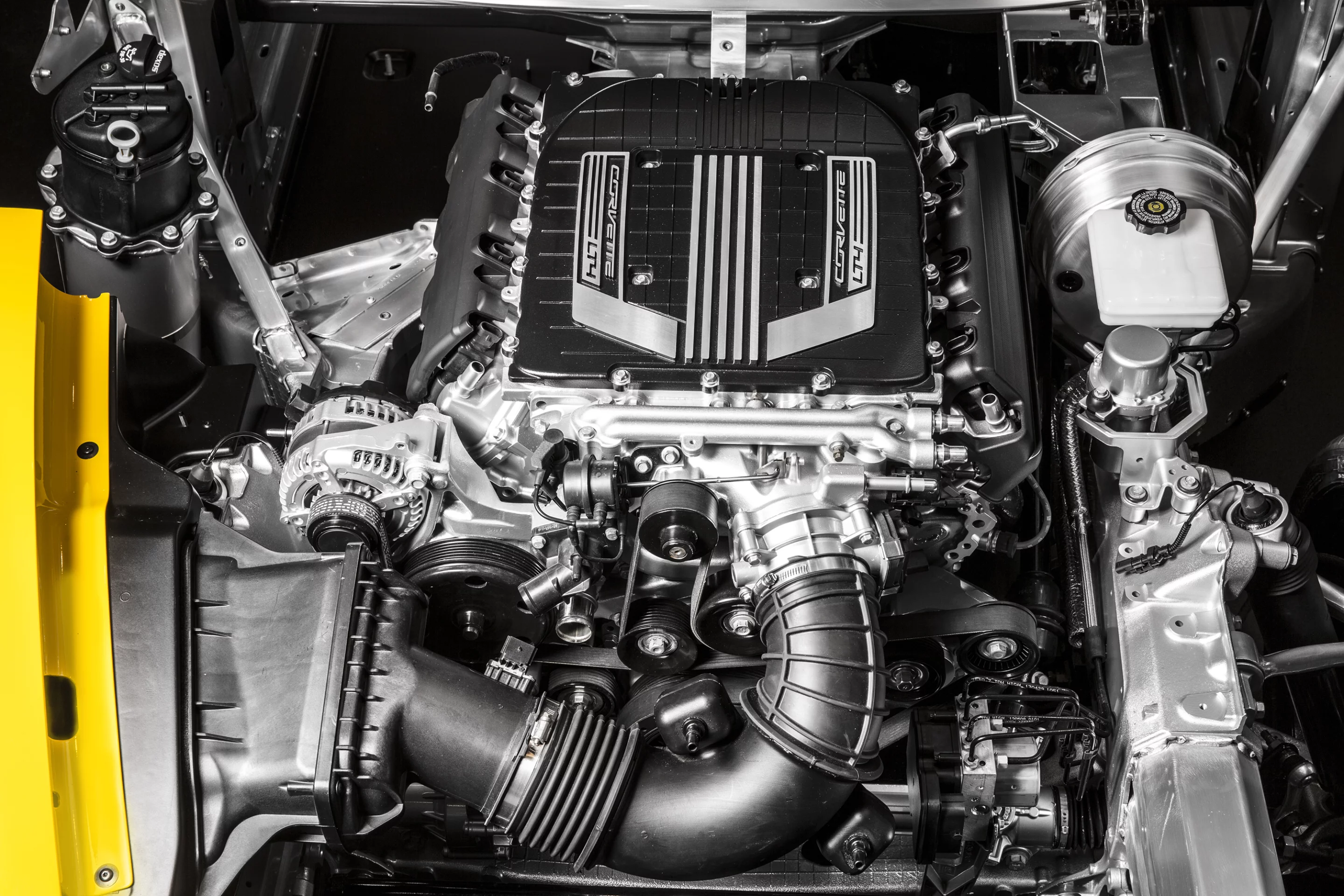 The new 5.2 liter engine delivers 625 hp thanks in part to a tiny, compact supercharger placed betwixt the cylinders