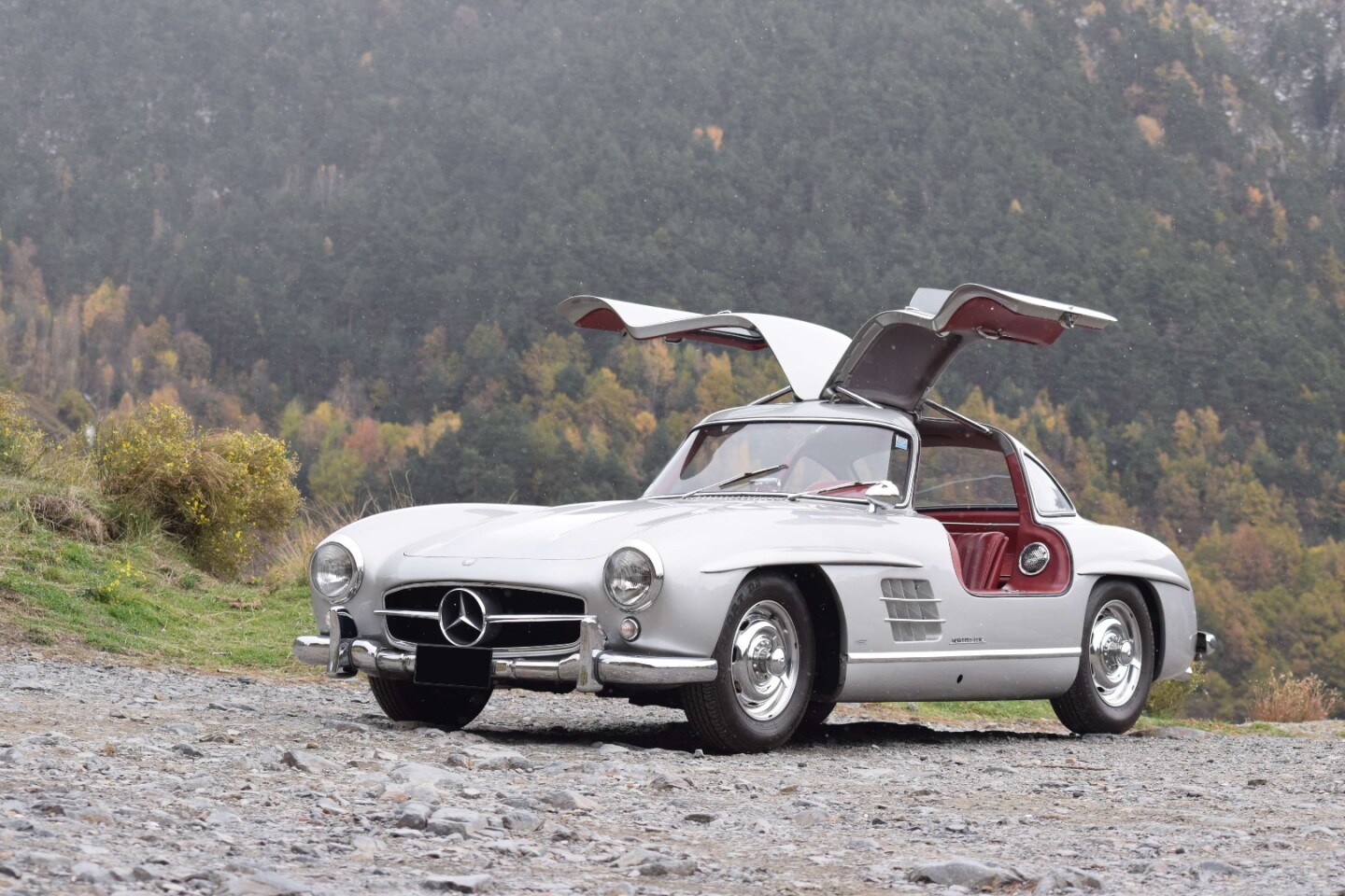 $1,419,173 (€1,158,270) | 1955 Mercedes-Benz 300 SL Gullwing | Artcurial | Lot 44 | Auction Description | Estimate: €800,000 to €1,000,000