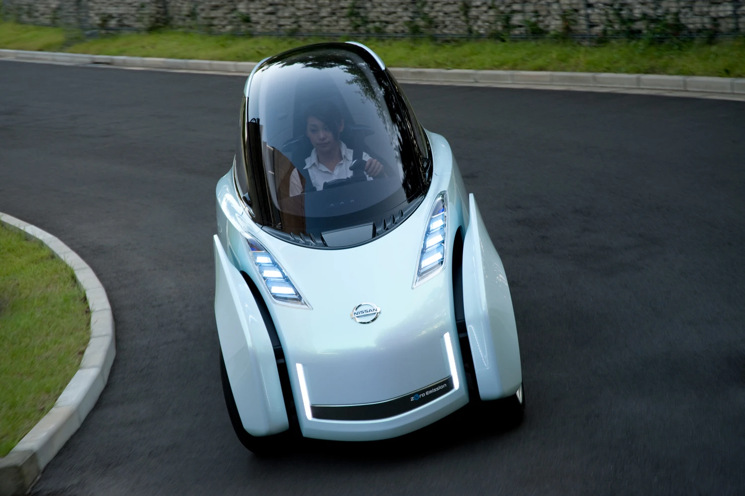 Nissan's LandGlider