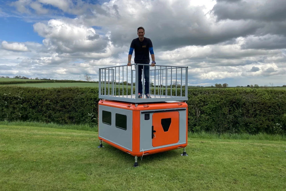 If it can hold another 350-lb Maverick, it can hold a deck