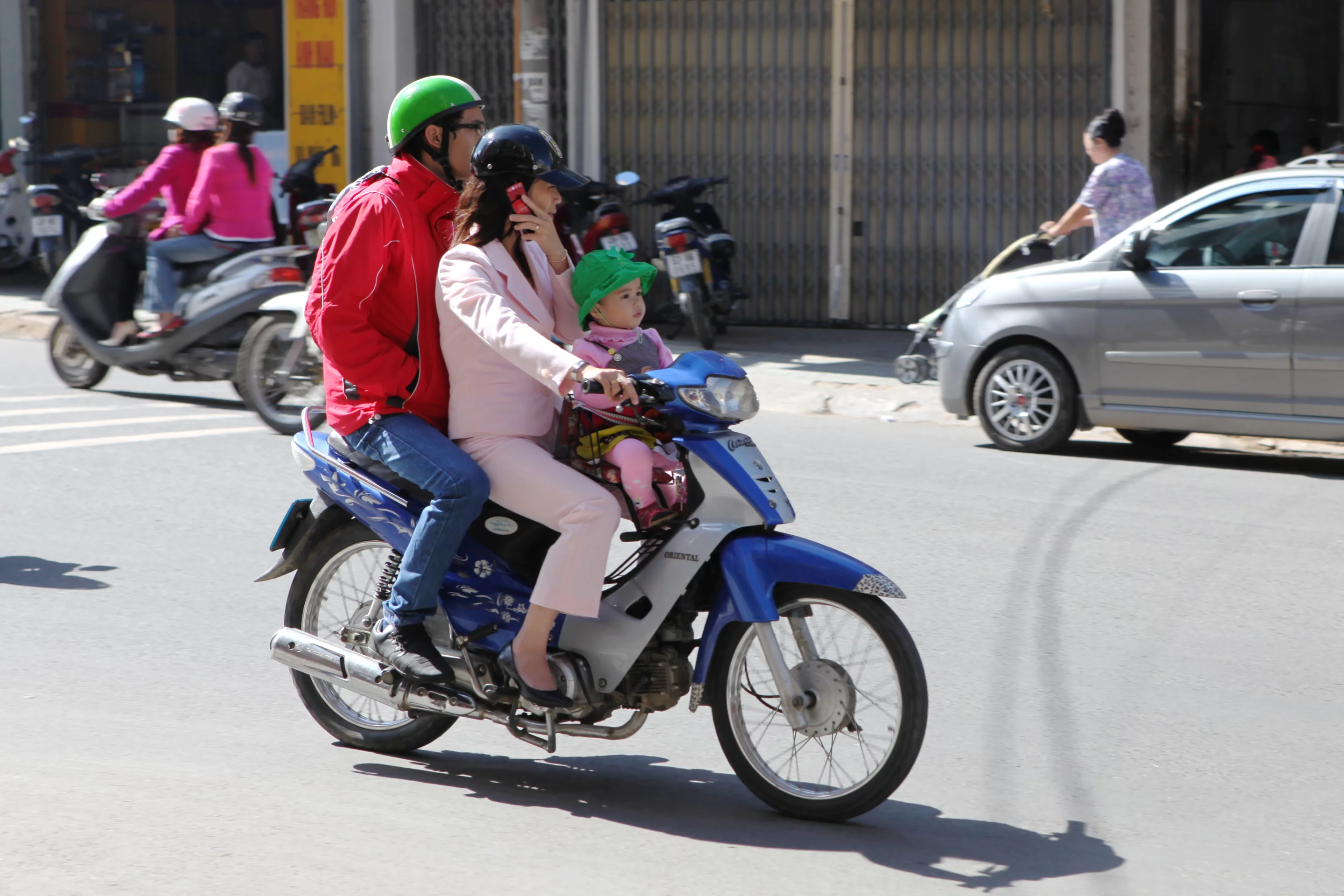 One of the most common accessories in many asian countries is a child seat that sits between the driver and the handlebars.