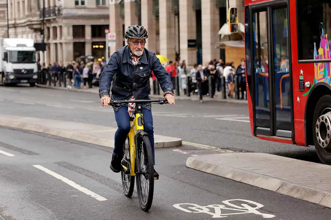 The Jordan ebike features a 250-W rear-hub motor and 60-mile removable battery