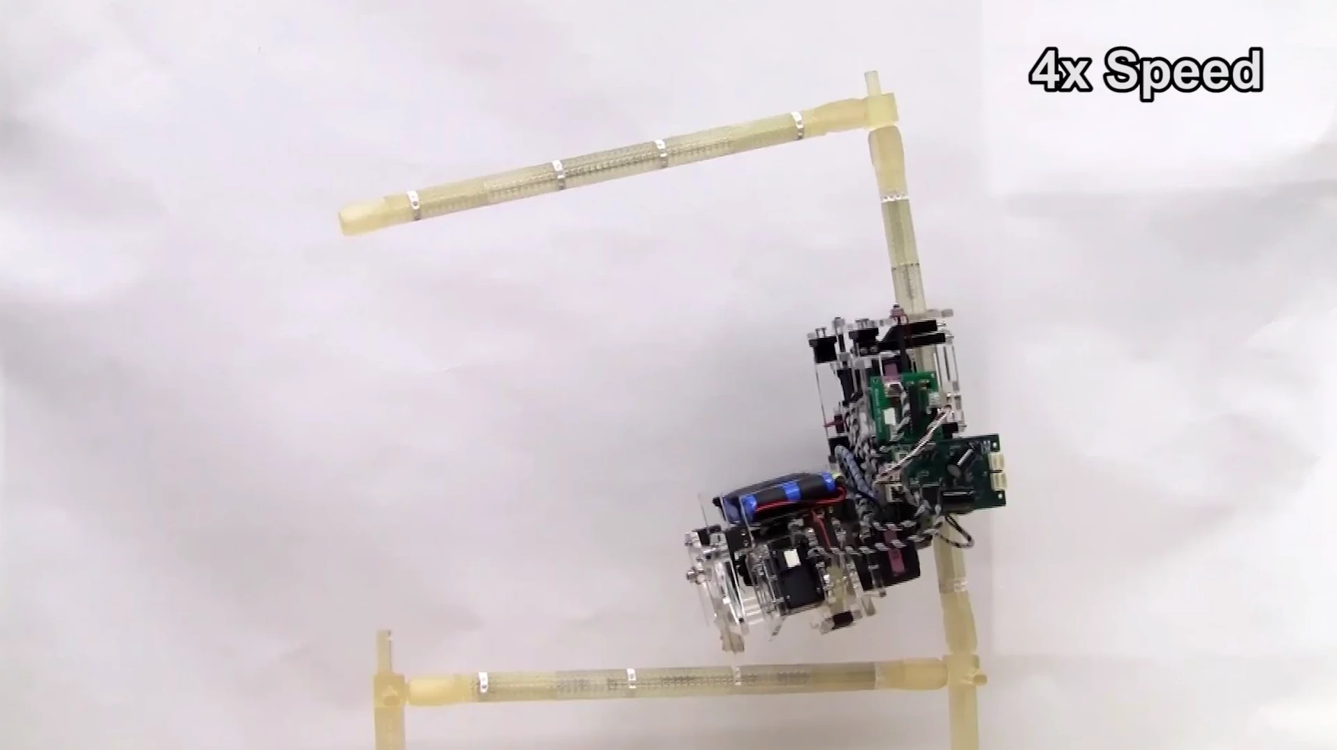 Researchers at Cornell University have made robots that can autonomously navigate a 3D truss structure, and rebuild it as it goes