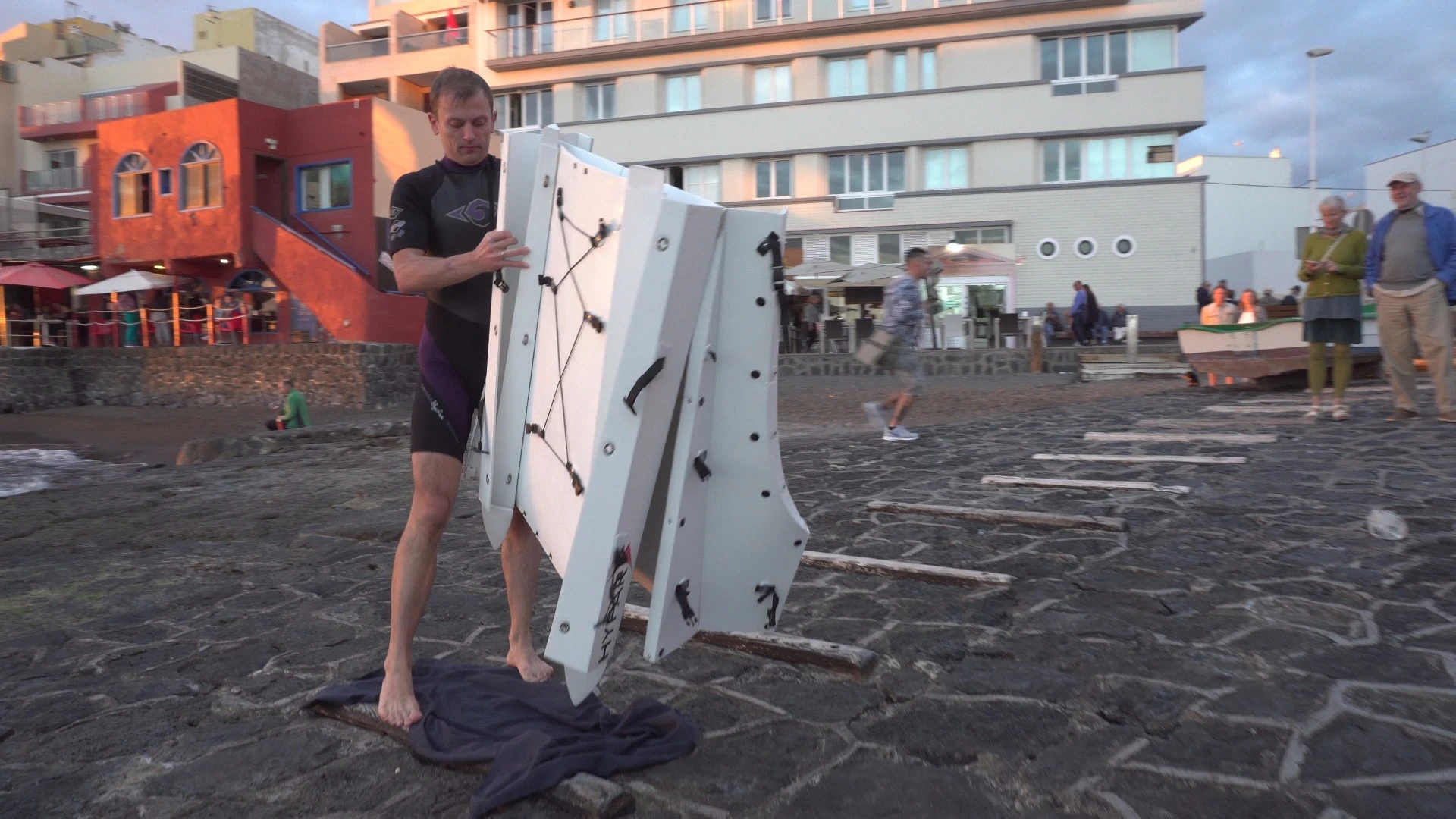 The Hypar folds out into seaworthy form within a claimed three minutes