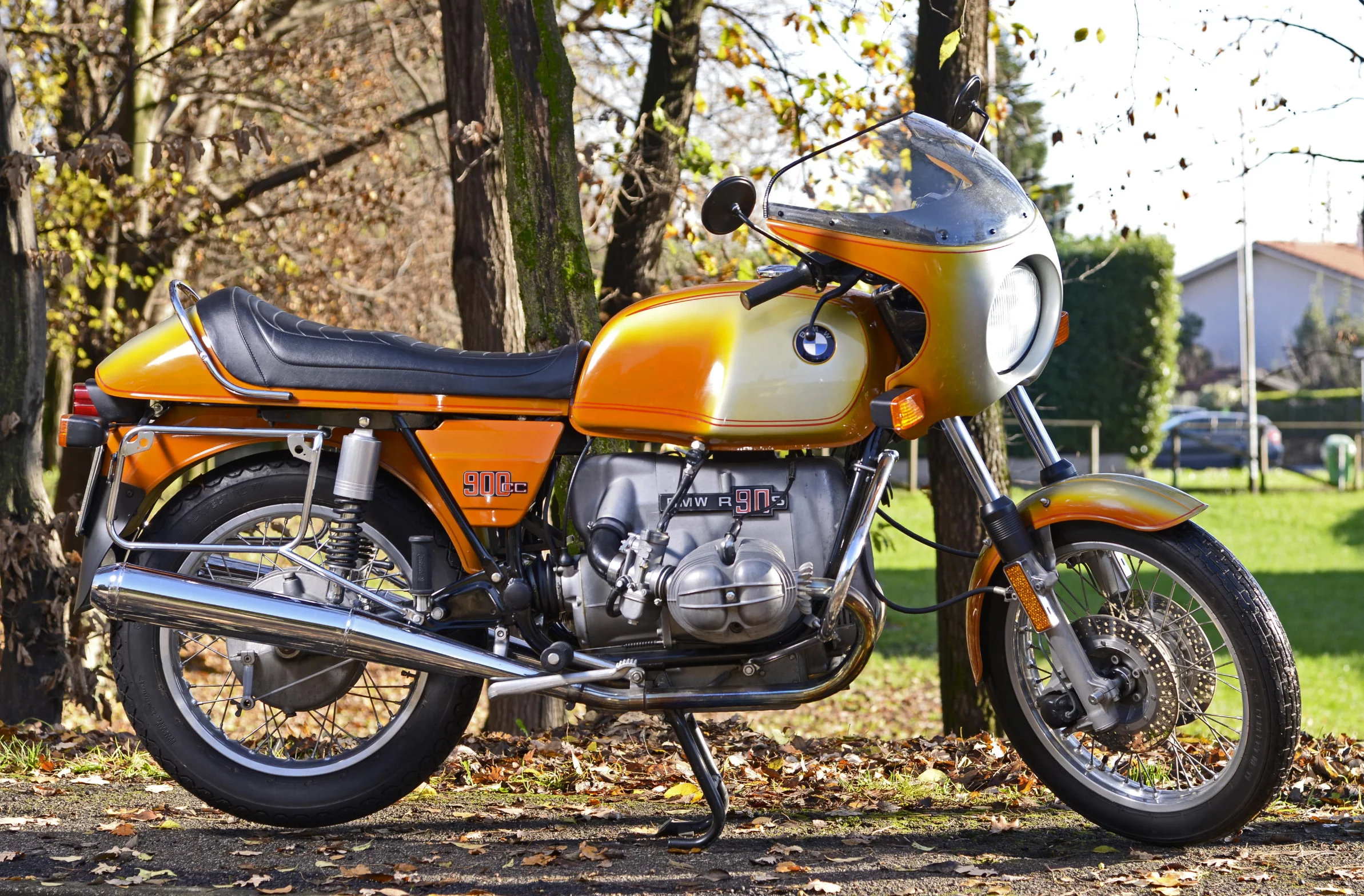 This 1977 BMW R90S sold for €10,580 (US$ 12,110).