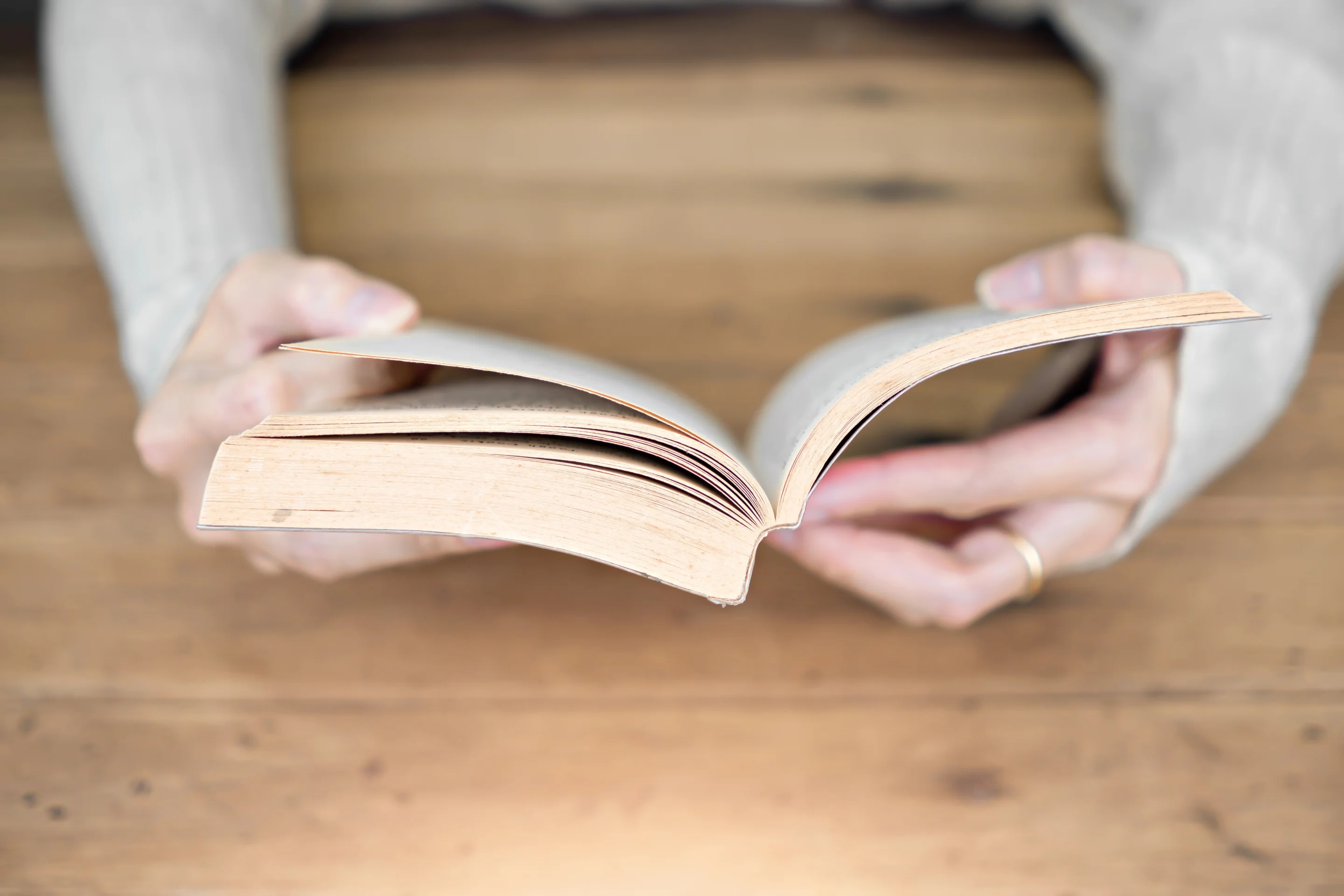 Paper books may boost brain comprehension over digital