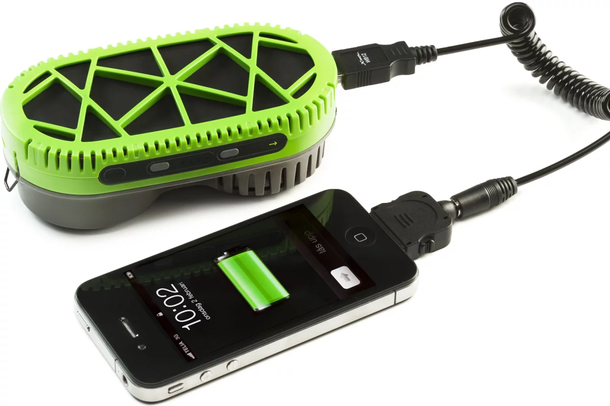 SiGNa Chemistry and myFC have developed the PowerTrekk, a 2-in-1 portable charging solution that consists of a Li-ion battery pack and a hydrogen fuel cell