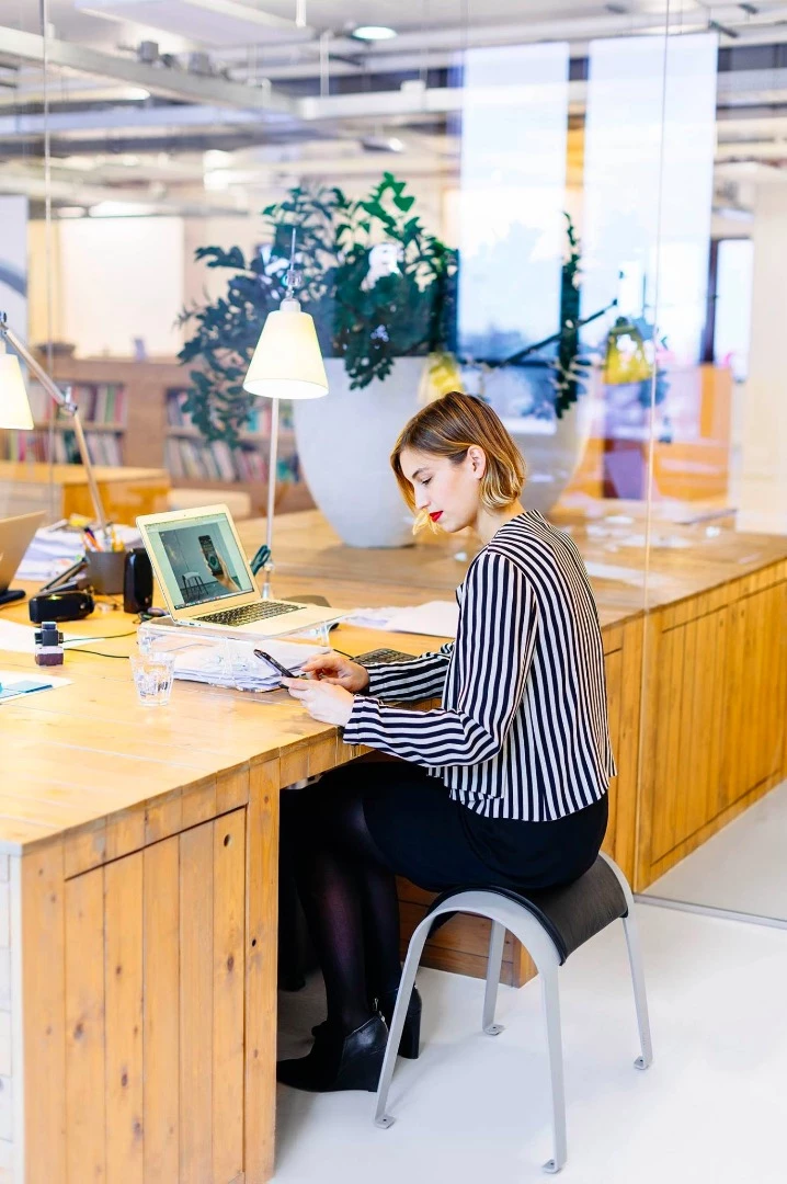 Zami is intended to promote active sitting, the practice of keeping our body moving when seated, just like an exercise ball