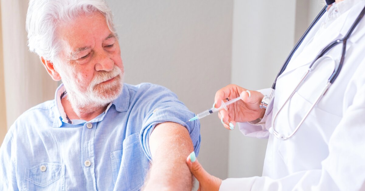Antibiotic reprograms gut bacteria to produce longevity compounds