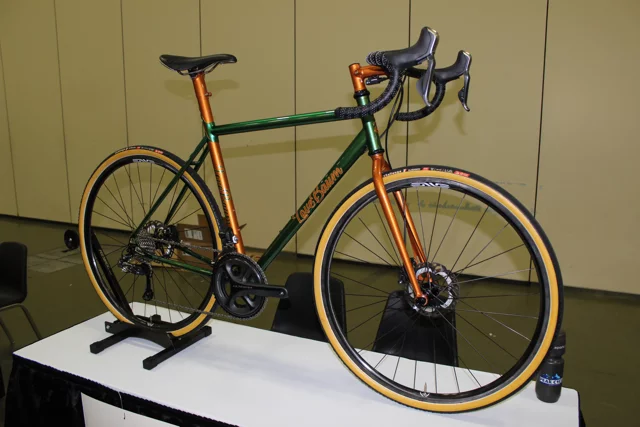 Some gorgeous touches on this road bike by Love Baum ... (Photo: Ben Coxworth/Gizmag.com)