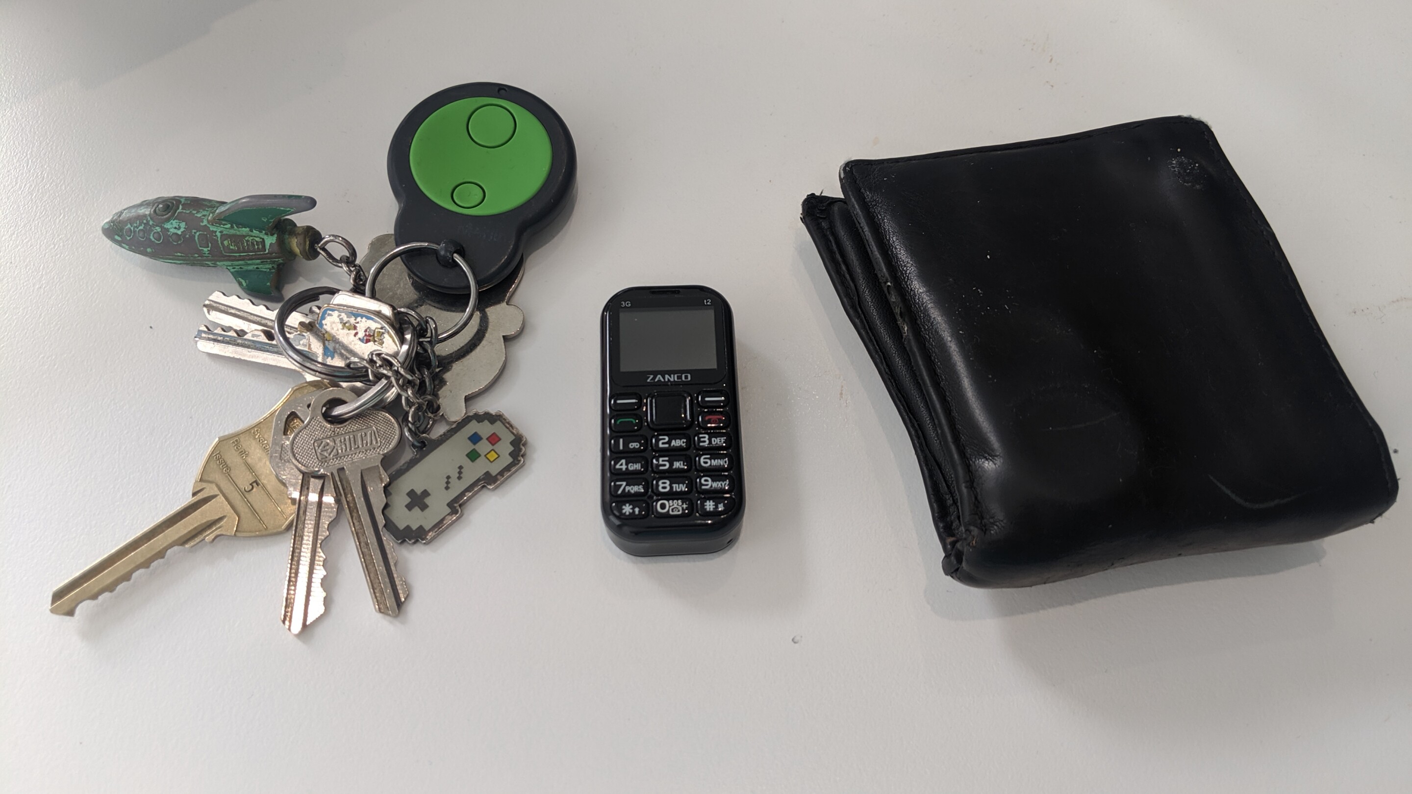 Zanco tiny t2 review: Hands on with the world's smallest 3G phone