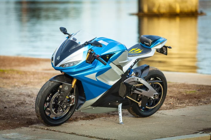 Lightning LS-218: full carbon fiber bodywork looks amazing