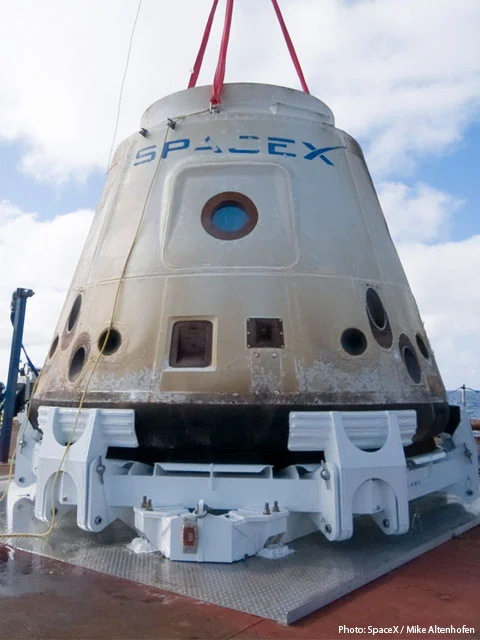 The Dragon spacecraft, after its first successful orbital flight (Photo: SpaceX/Mike Altenhofen)