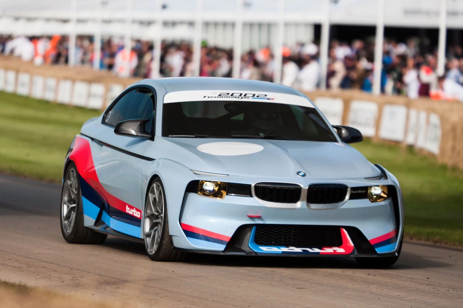 The BMW 2002 Hommage looks similar in proportion to the M2, but aims to hark back to the legendary 2002