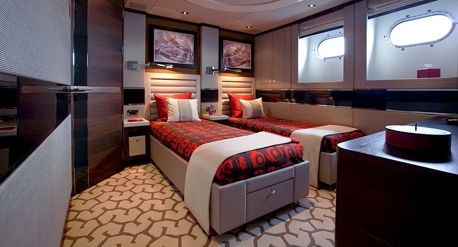 M/Y Aurelia bedroom