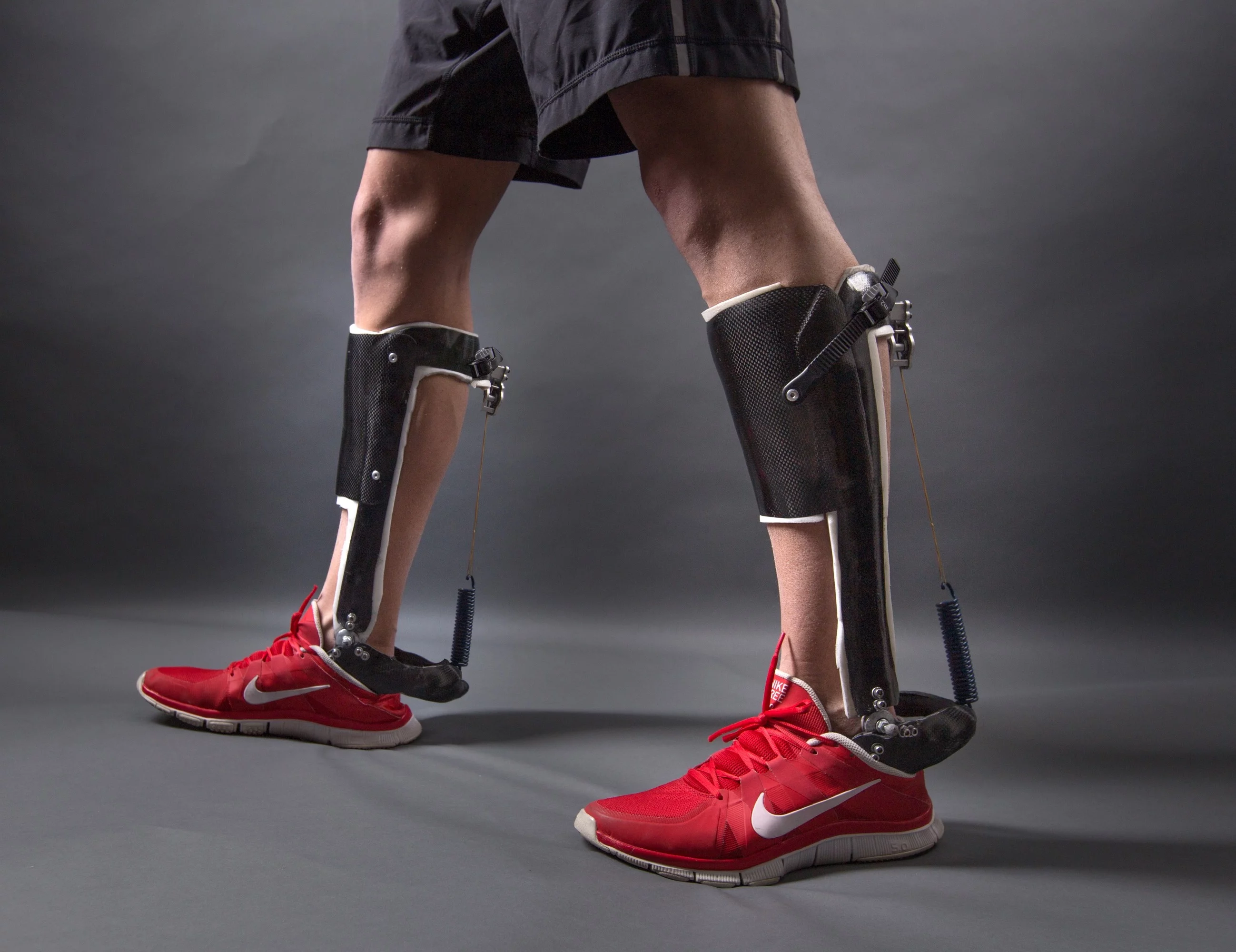 The passive-elastic ankle exoskeleton makes walking easier without the use of an external energy source (Photo: Stephen Thrift, North Carolina State University)