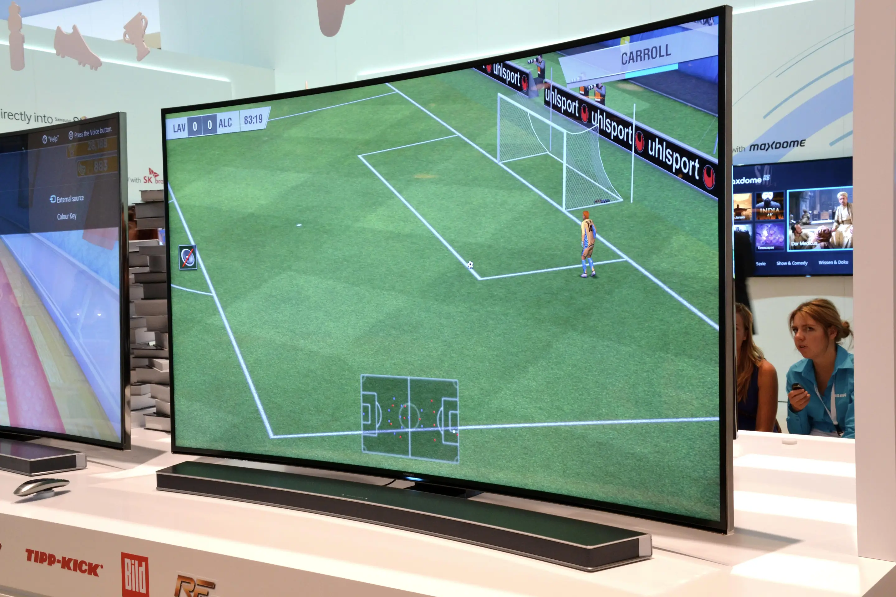 Samsung's curved soundbar at IFA 2014 (Photo: Paul Ridden/Gizmag)