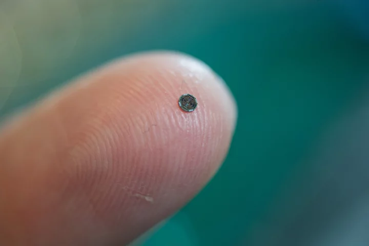 The business end of the probe, built around a single disc-like chip
