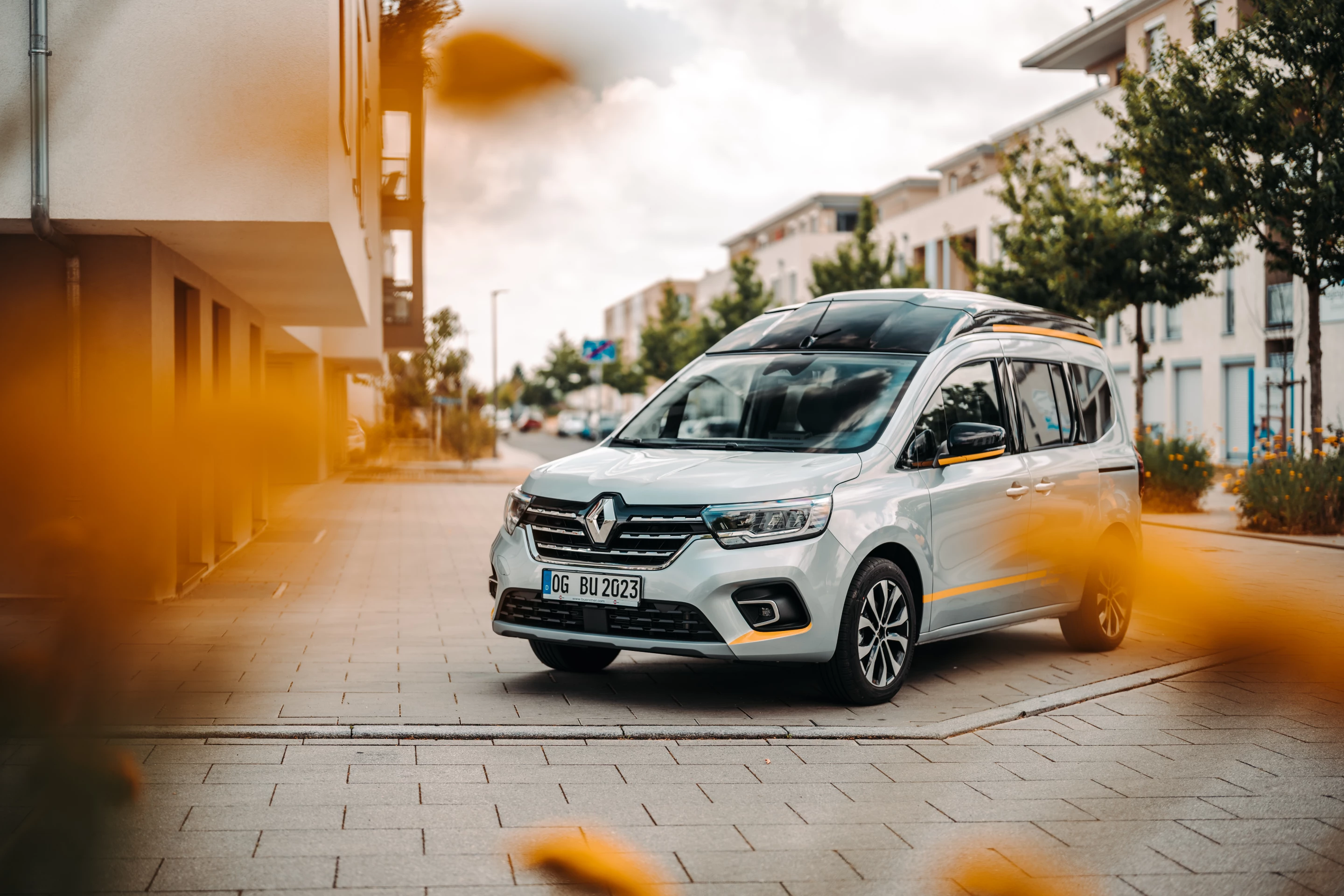 By integrated the inflatable tent into the roof, Bürstner ensures the Habiton has a lower, more efficient ride