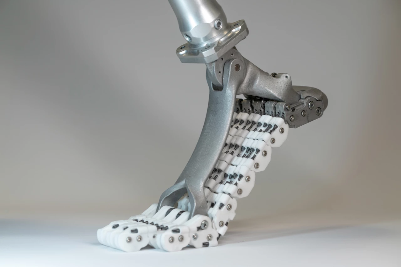 The SoftFoot Pro replicates the bones and tissues of the human foot