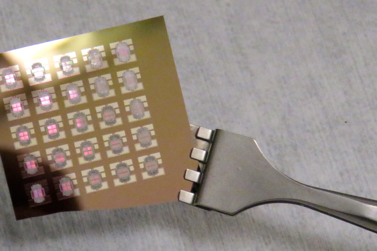 A thermal diode, an electronic component that runs on heat instead of electricity, could lead to the creation of heat-resistant computers