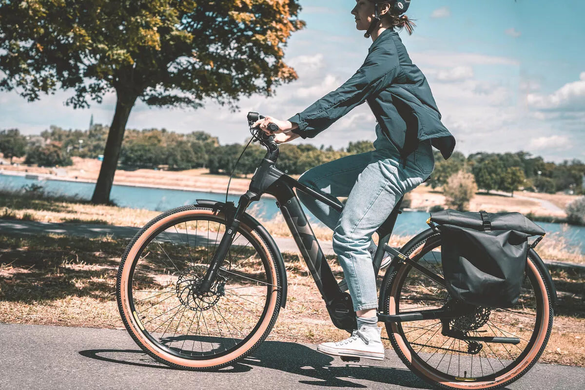 The rear rack is compatible with the MIK HD quick mount system