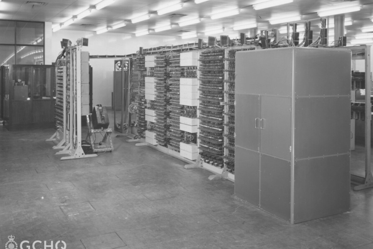 British spy agency releases previously secret images of Colossus computer