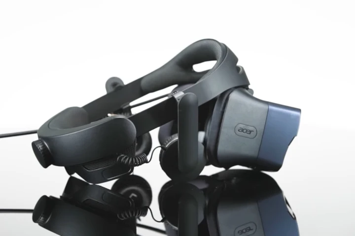 The Acer OJO 500 comes with a few tricks to help it stand out from the growing Mixed Reality crowd