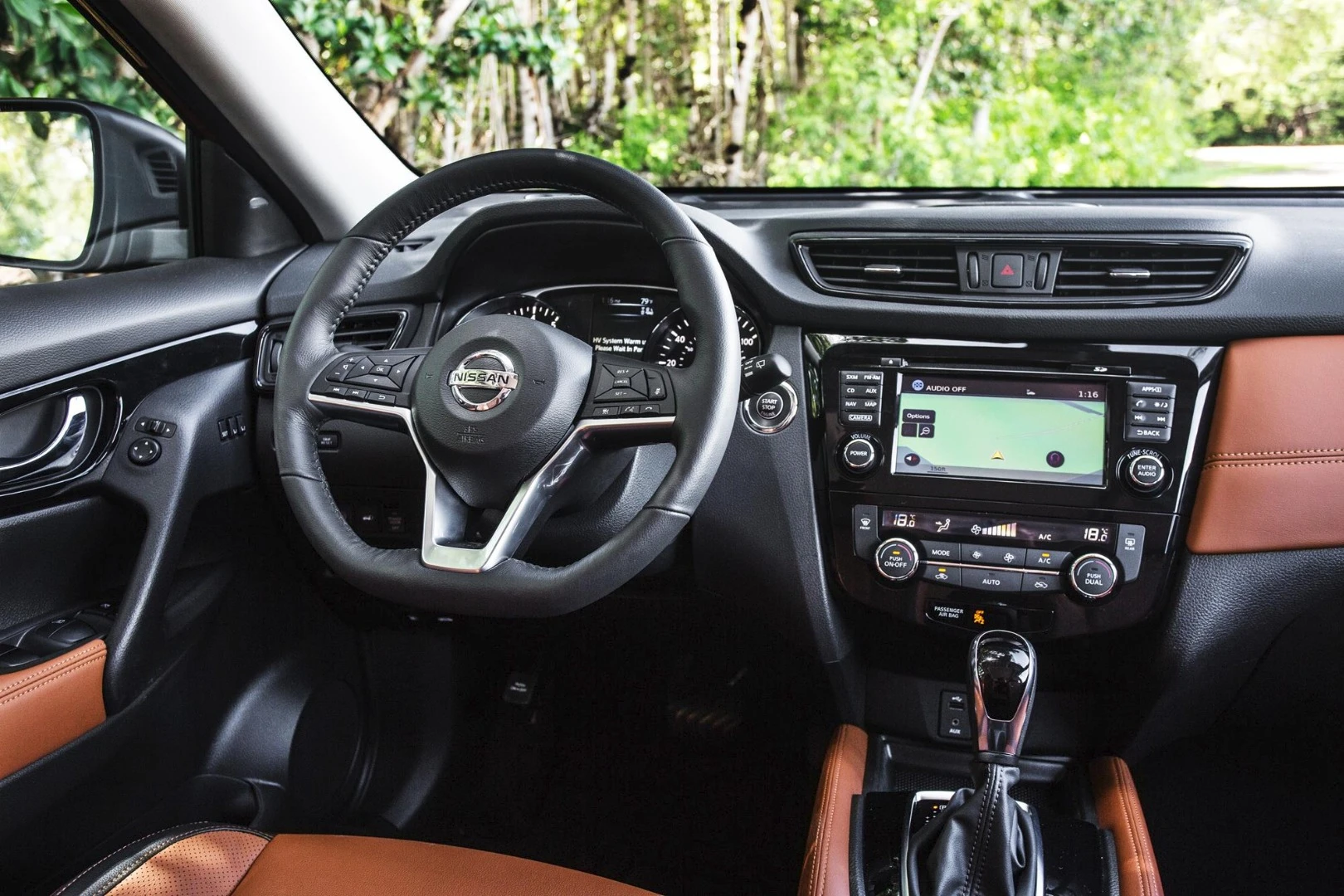 Inside, the 2017 Rogue Hybrid is excellent with high levels of comfort and extremely useful cargo space