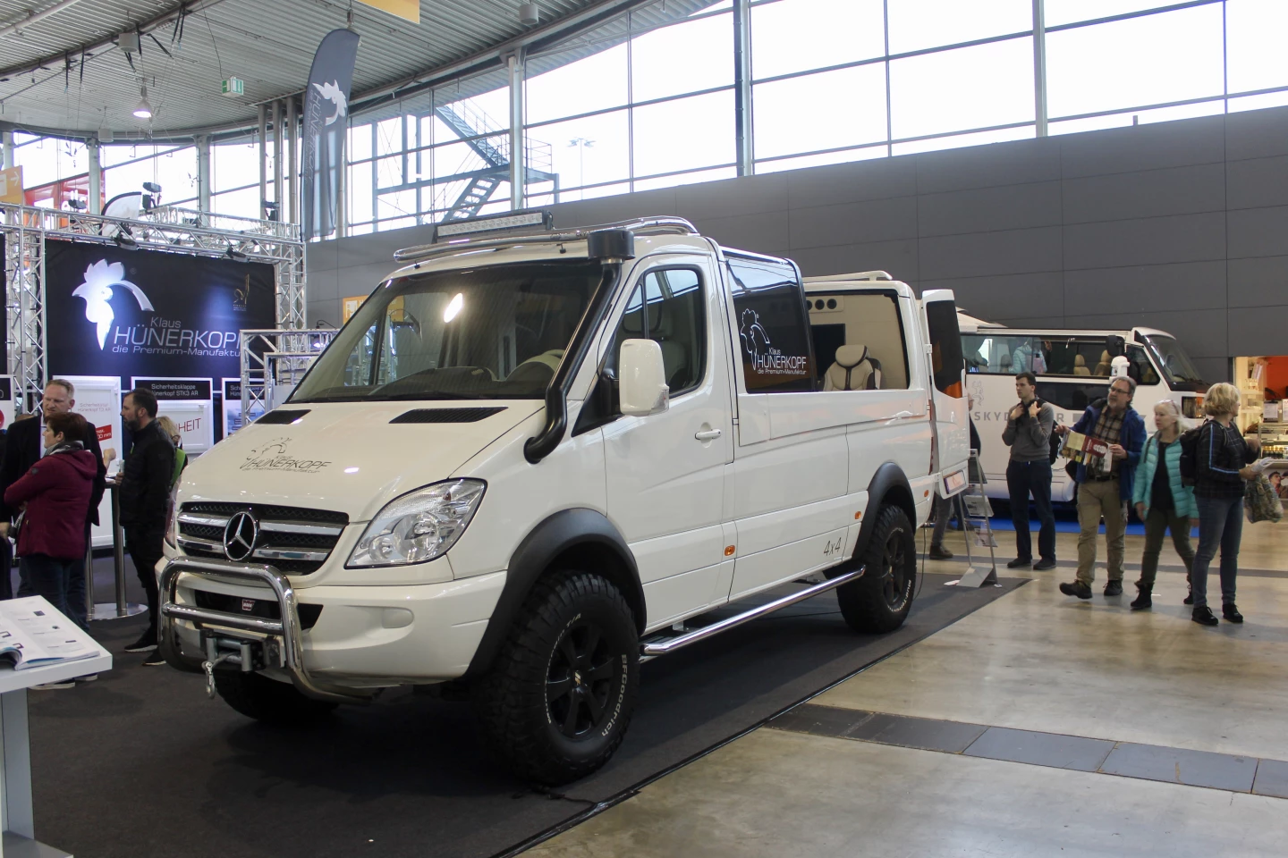 Look beyond the ogling crowds and you can see the other notable convertible of CMT: the Skydancer Apera