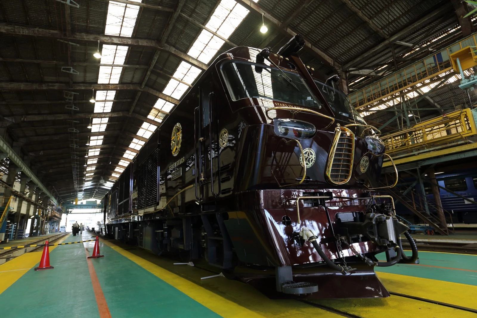 The Seven Stars cruise train comes equipped with the latest motion control technology