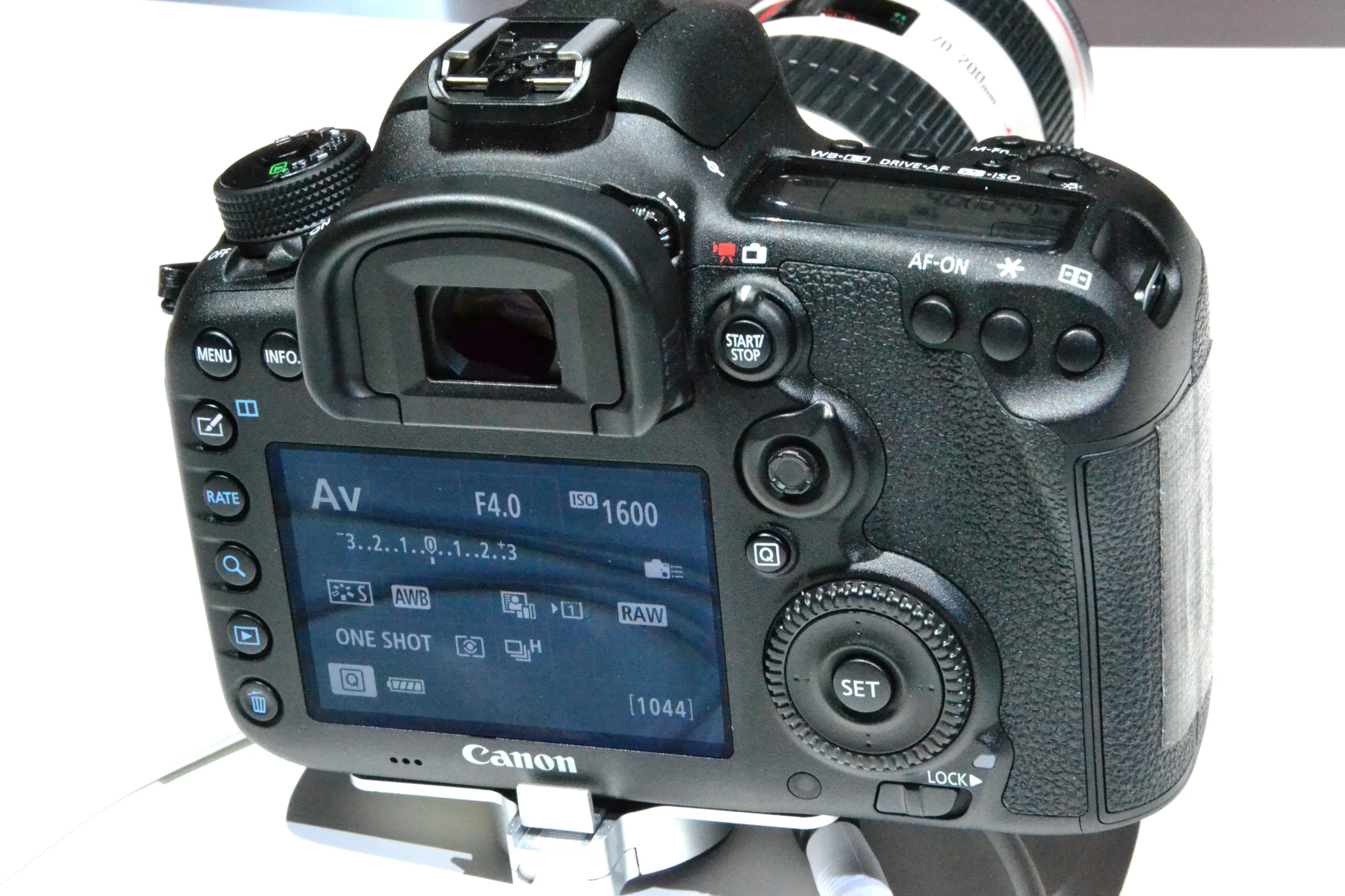 The Canon EOS 7D Mark II can record Full HD 1080p video at 60/50 fps (Photo: Paul Ridden/Gizmag)