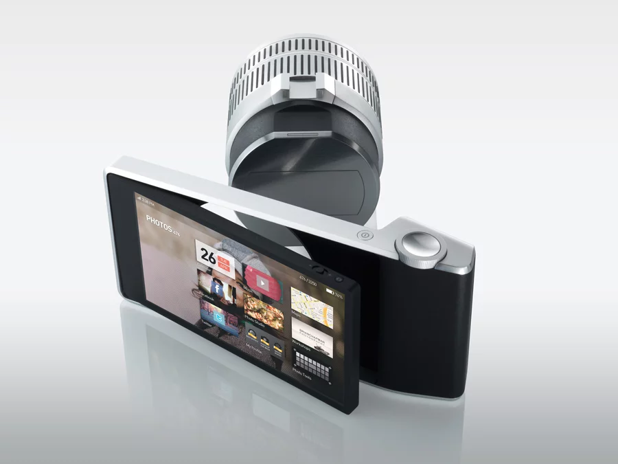 The touchscreen display and lens can be detached from the outer frame