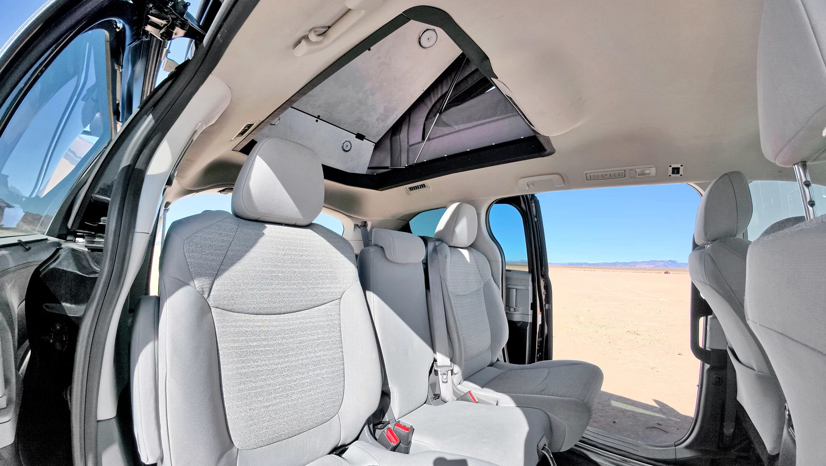 The lift-away roof bed allows for access through the hatch