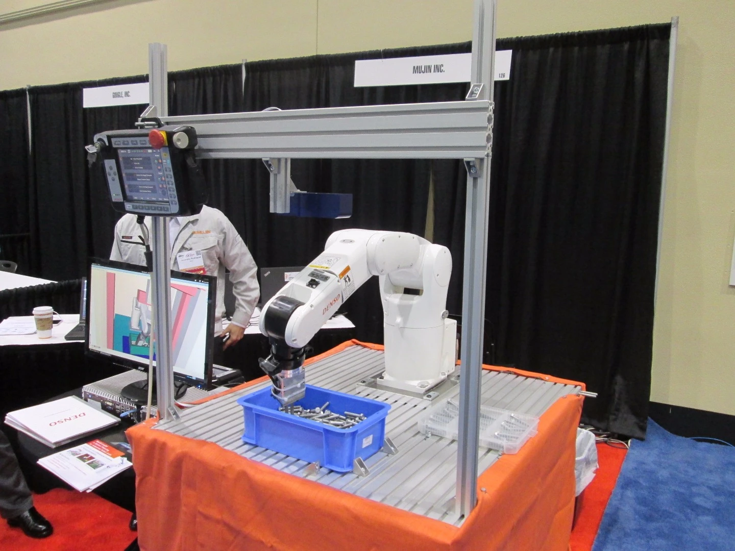 Mujin uses advanced vision for fast identification of objects