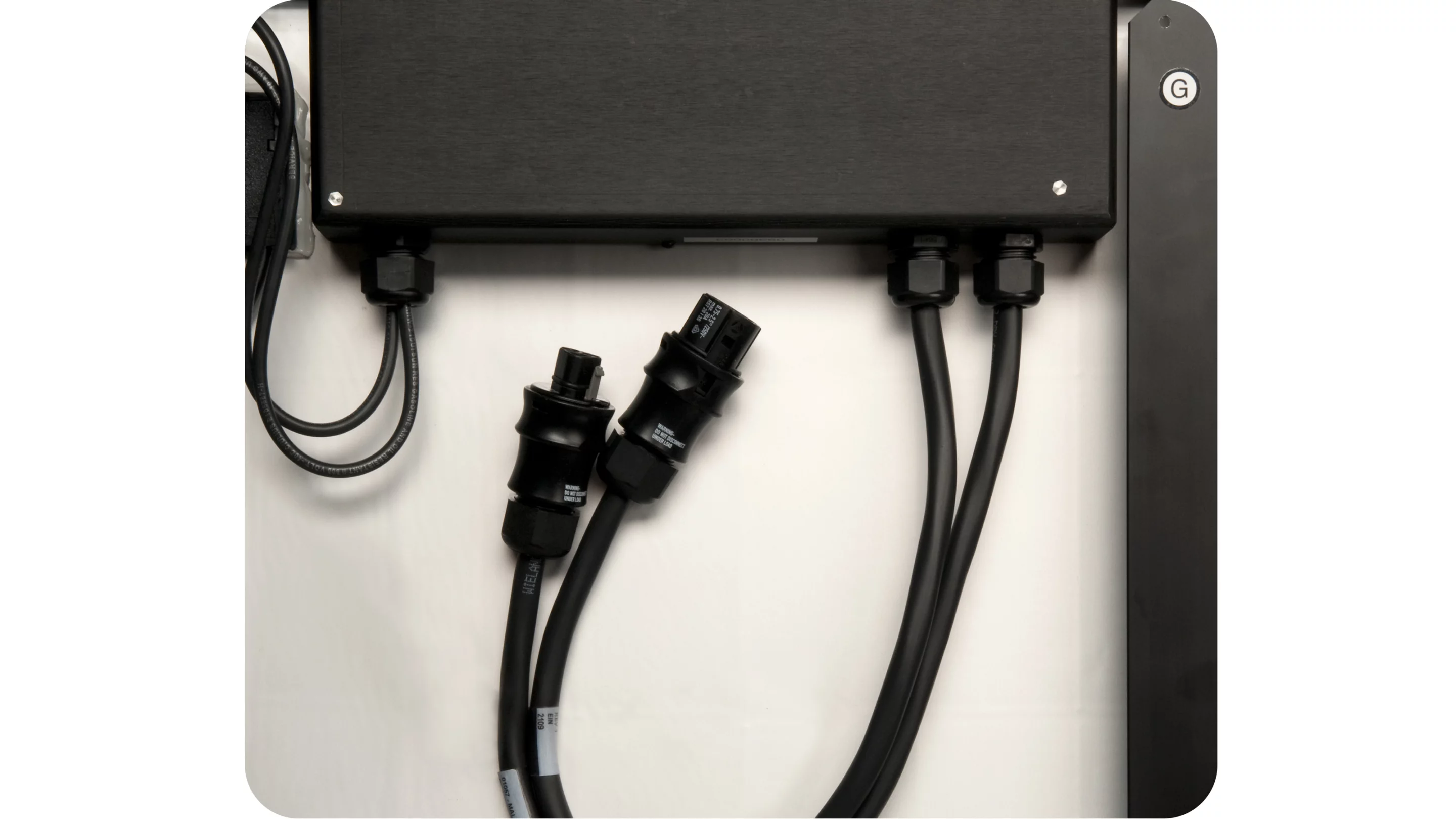 SunSine AC modules plug together using simple connectors