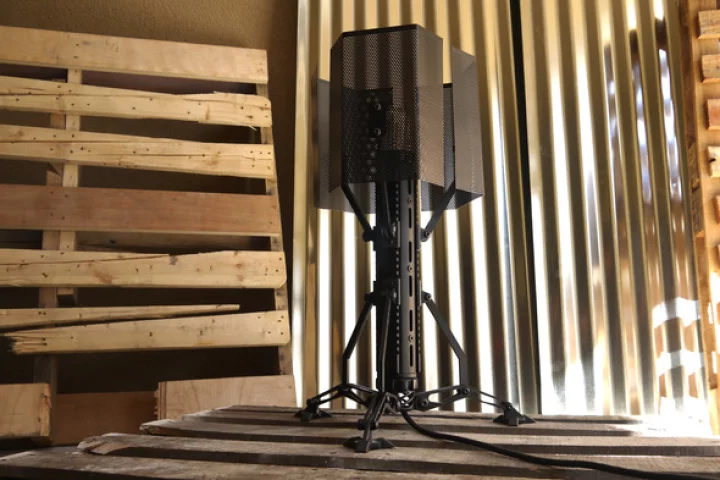 The Andromeda Lamp is based on the Picatinny rail