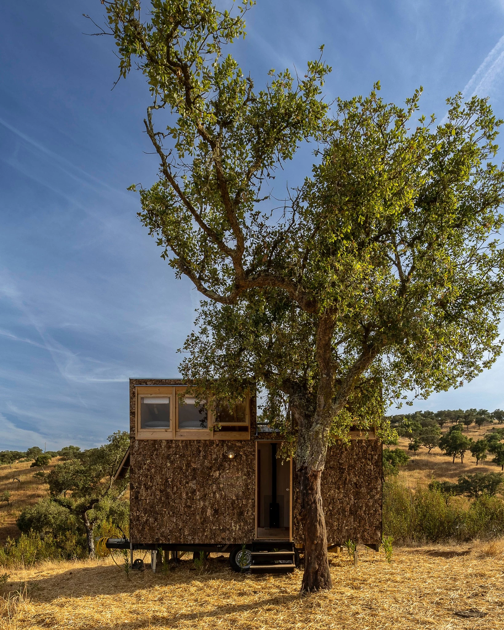 The Terra m3_Tiny House is located on a picturesque spot in Portugal's Alentejo region