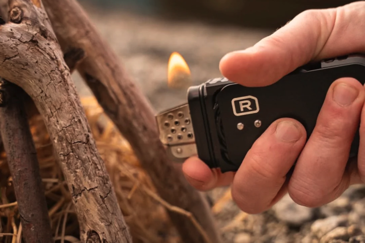 Sub-zero lighter throws out powerful flame for survival fires