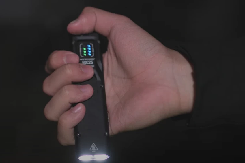 The Nitecore EDC25 measures just over a half-inch thick throughout most of its body, widening to roughly 0.8 inches at the end