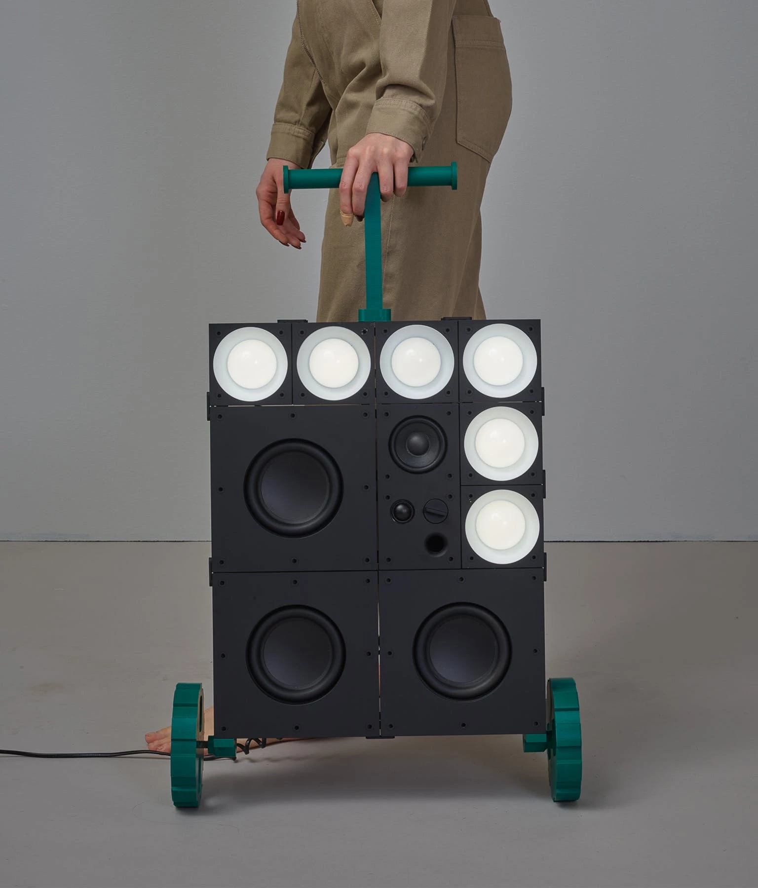 This monster Frekvens setup should be much easier to move around with the addition of a 3D-printed handle and wheels