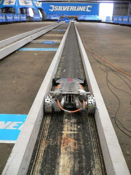 Power Tool Drag Racing: the Dragster