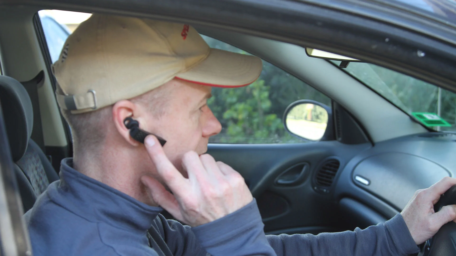 Phone calls are answered by tapping the unit