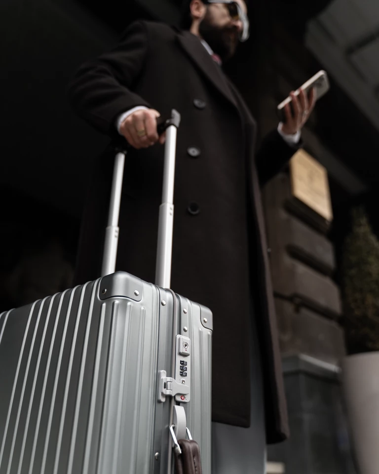 I've been daydreaming about this case since my hand and elbow injuries that make carrying luggage that much more difficult