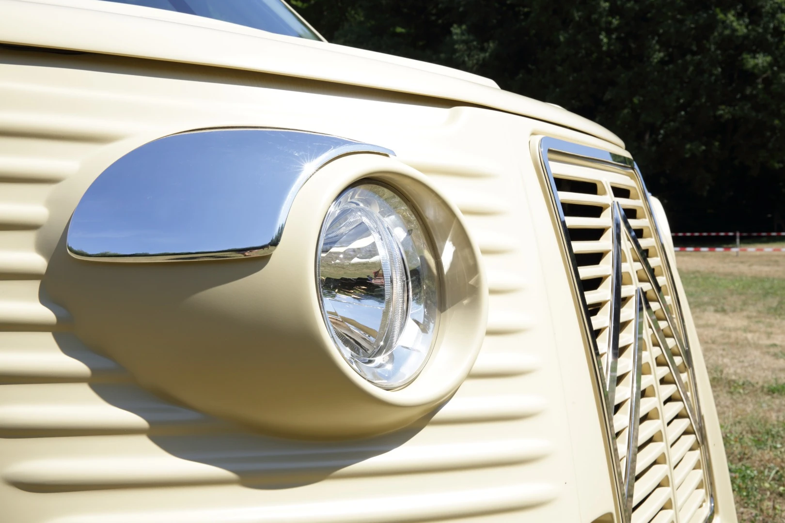Caselani headlight details