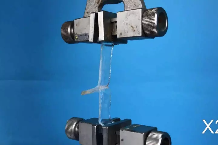 Two slabs of hydrogel, joined together using the adhesive, separate easily when exposed to ultraviolet light